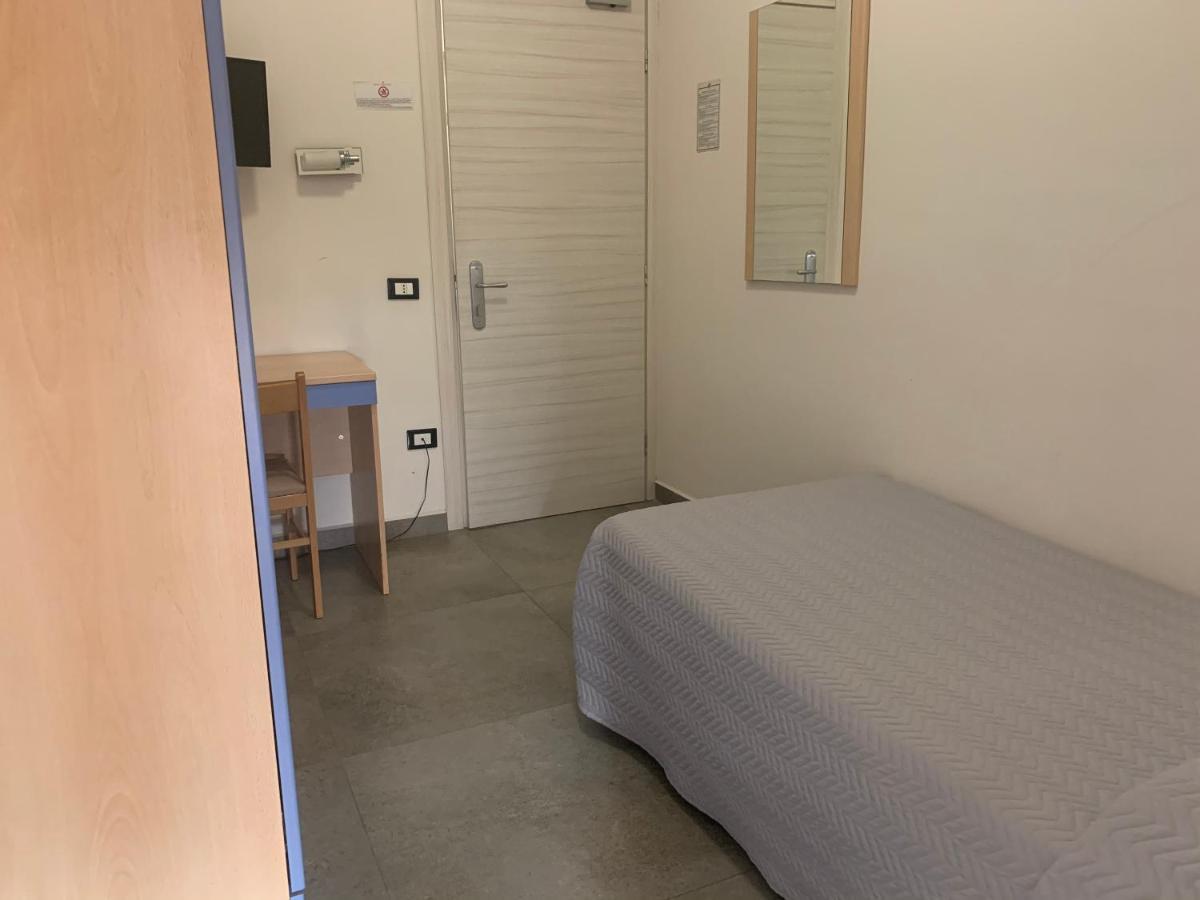 Hotel Marchina Бреша Екстериор снимка