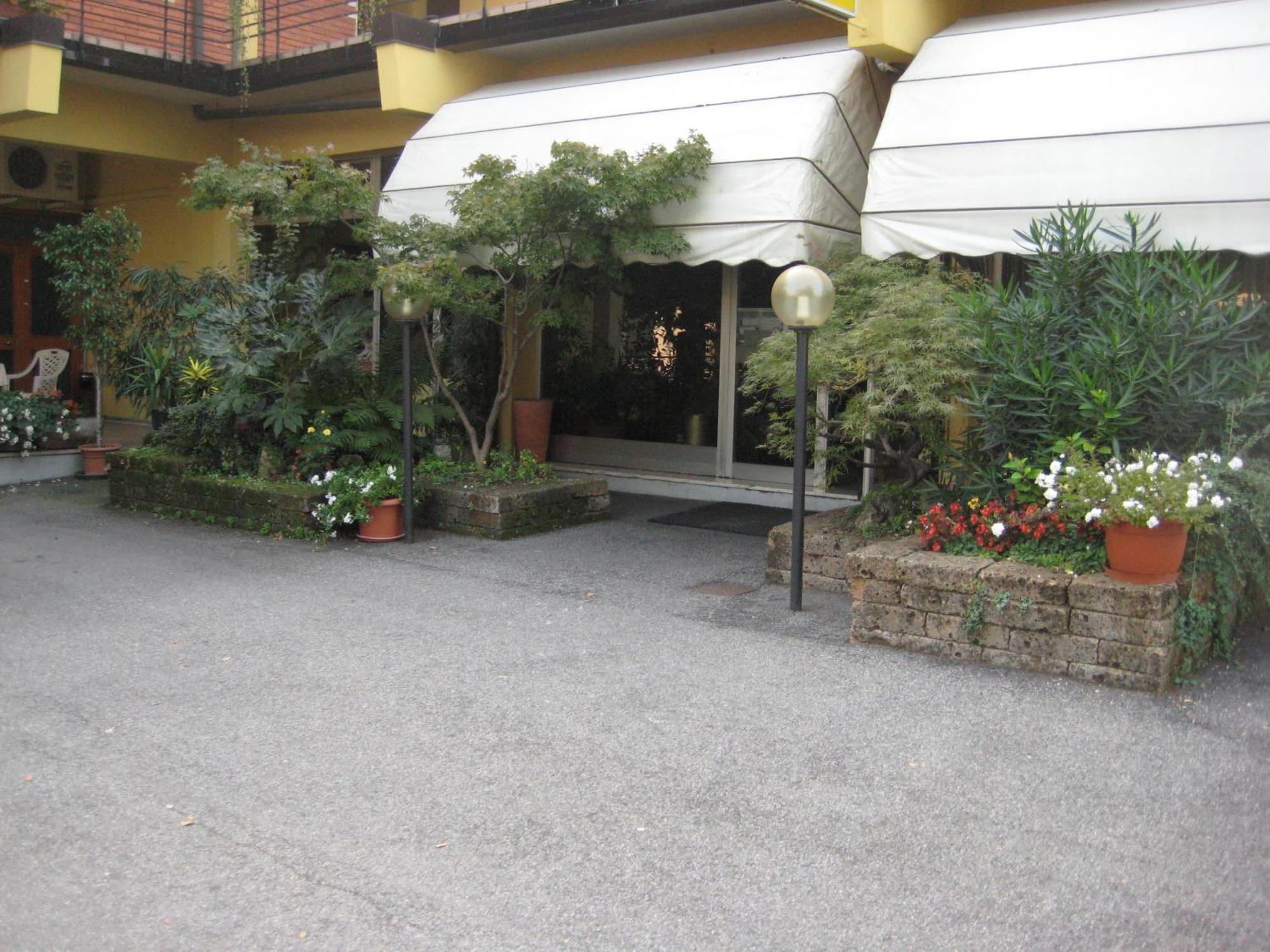 Hotel Marchina Бреша Екстериор снимка