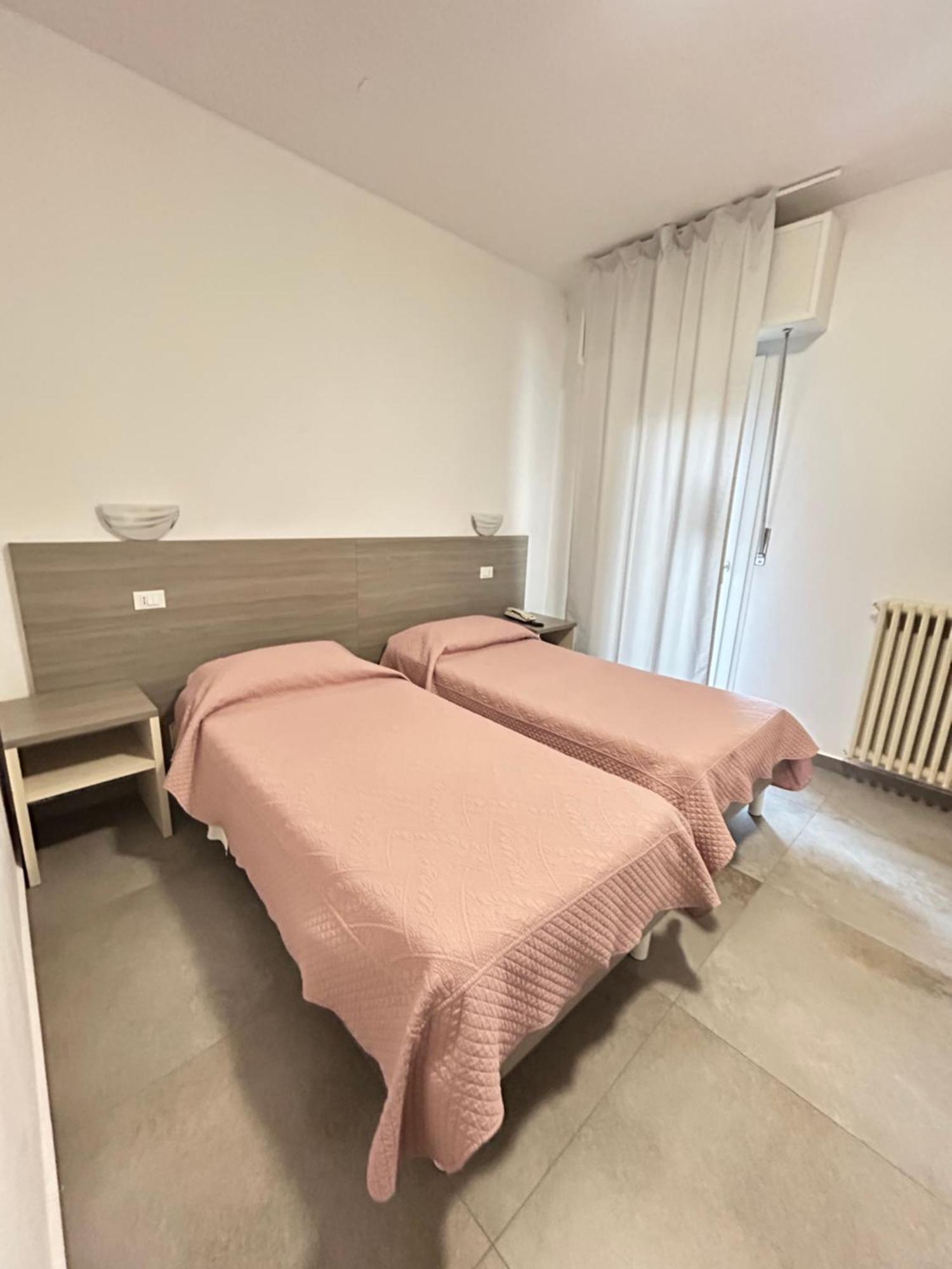 Hotel Marchina Бреша Екстериор снимка