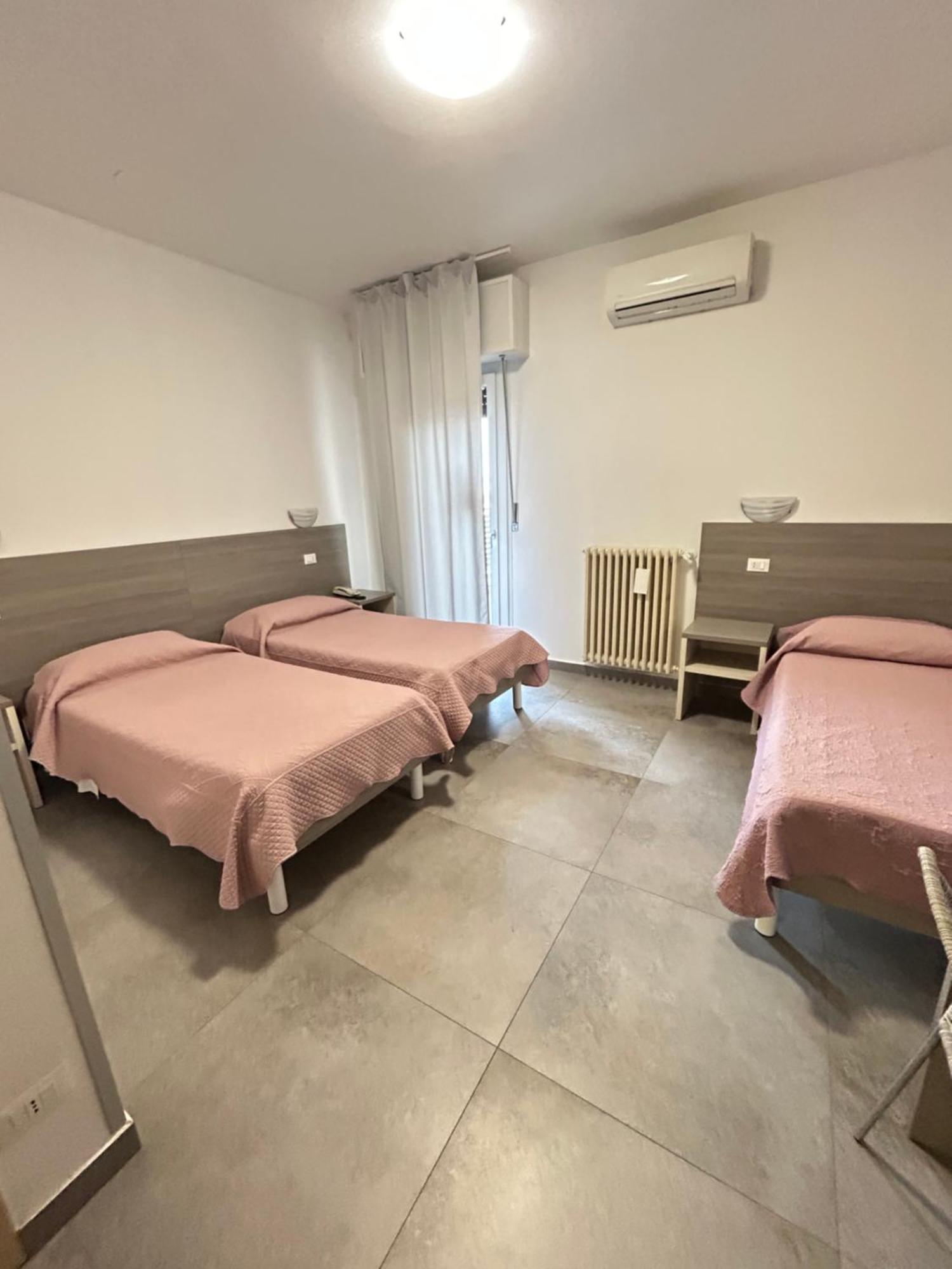 Hotel Marchina Бреша Екстериор снимка
