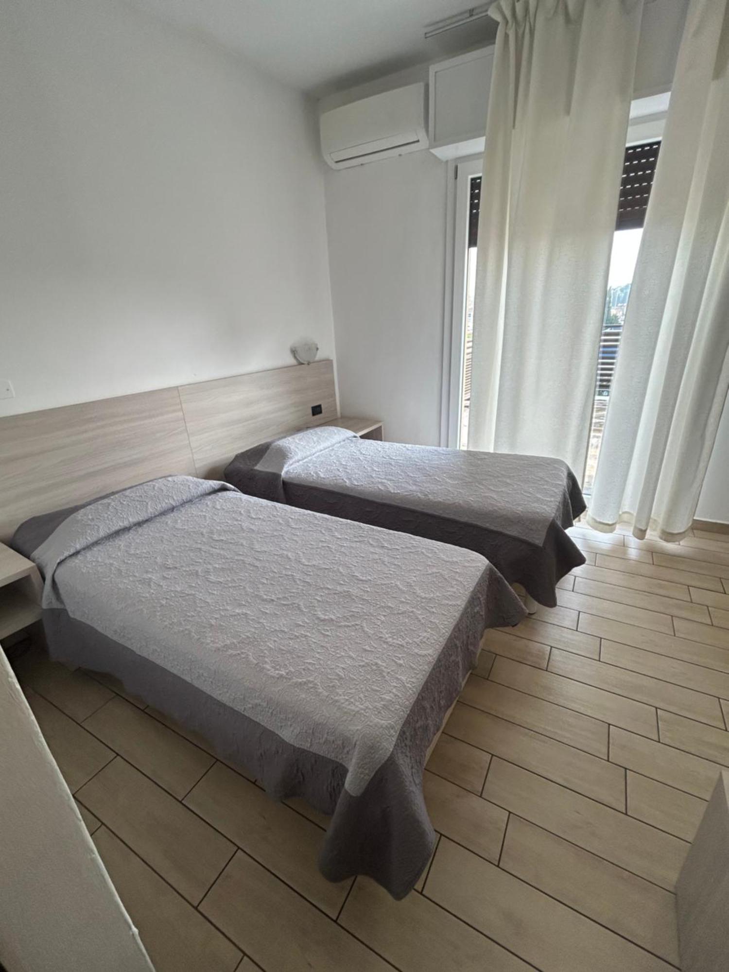 Hotel Marchina Бреша Екстериор снимка