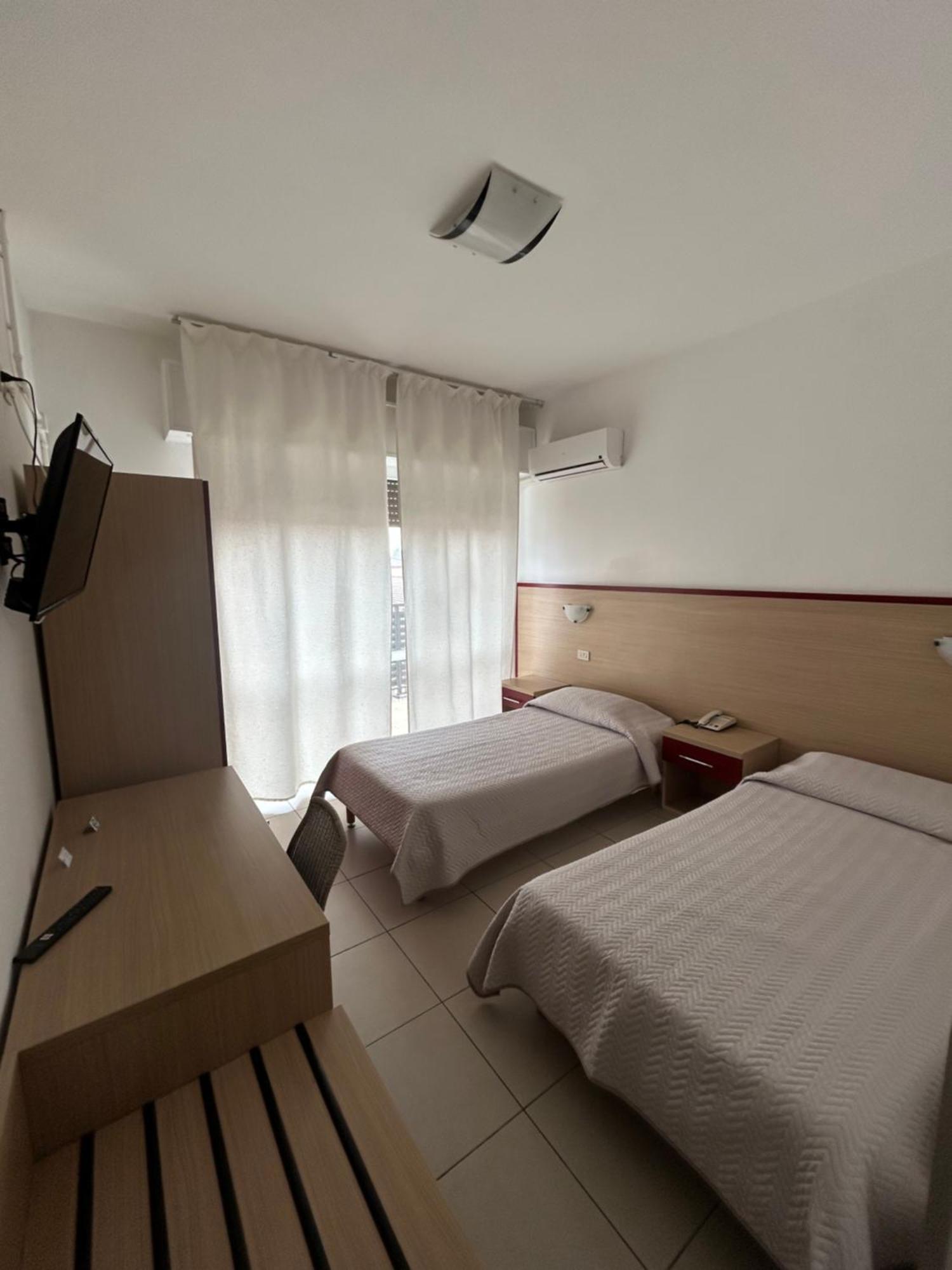Hotel Marchina Бреша Екстериор снимка