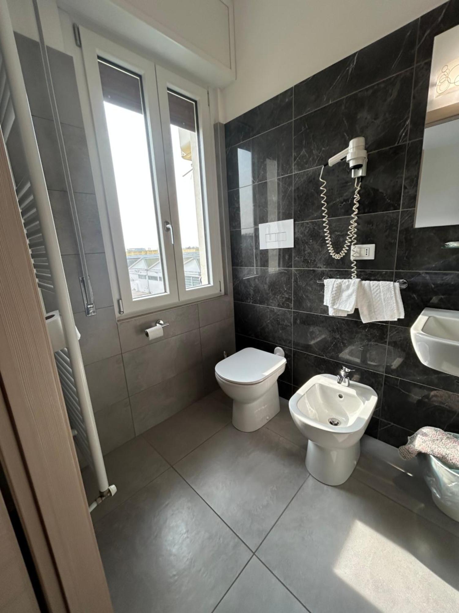 Hotel Marchina Бреша Екстериор снимка