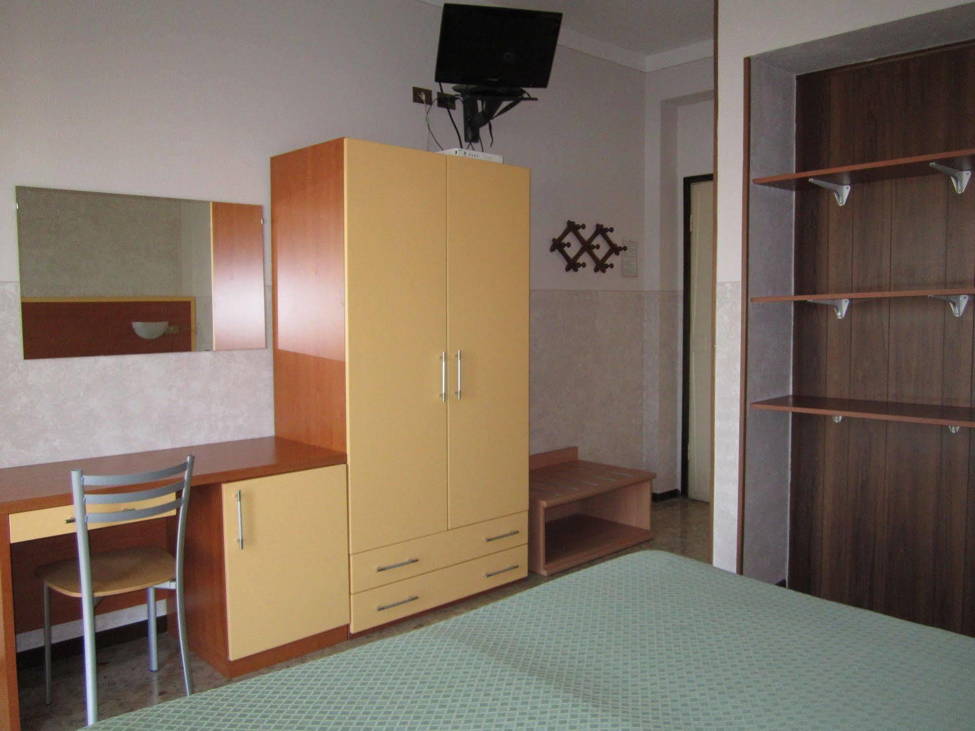 Hotel Marchina Бреша Екстериор снимка
